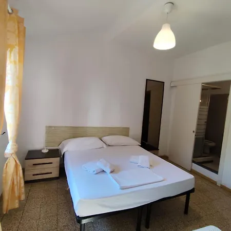 Leone Apartament *