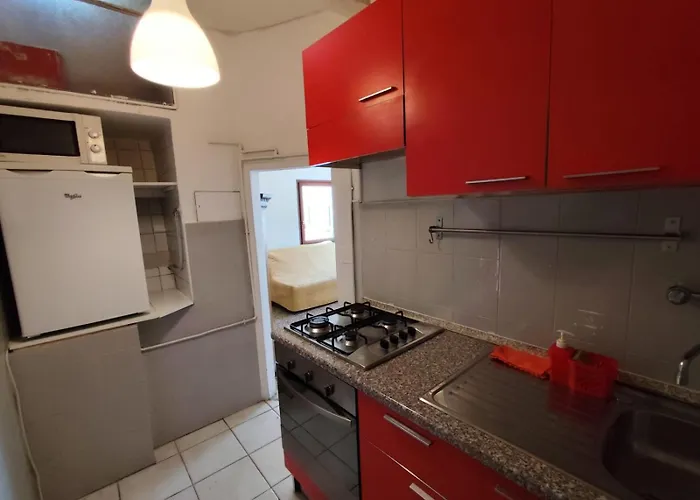 Leone Apartman *